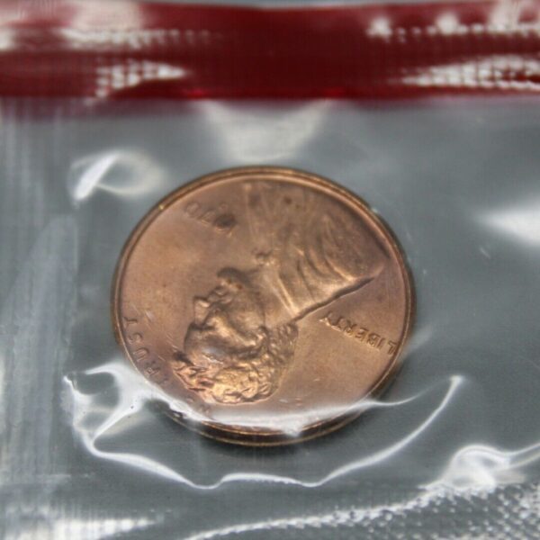 1970 D Lincoln Cent Penny from US Mint Uncirculated Set BU in Mint Cello